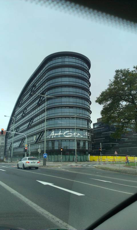 Geschäfts~Kongresscenter Prag